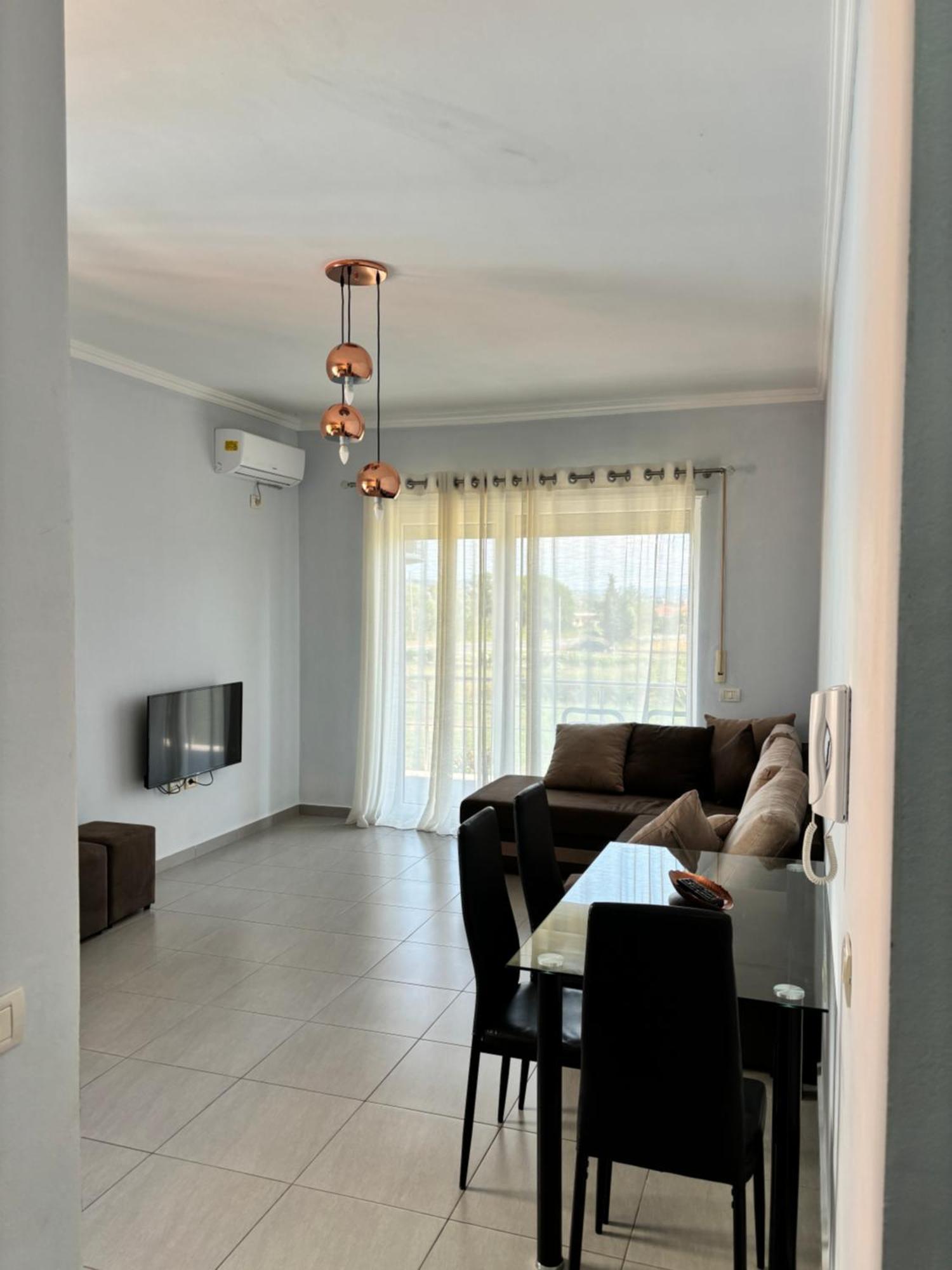 Emma'S Apartments Tirana Esterno foto