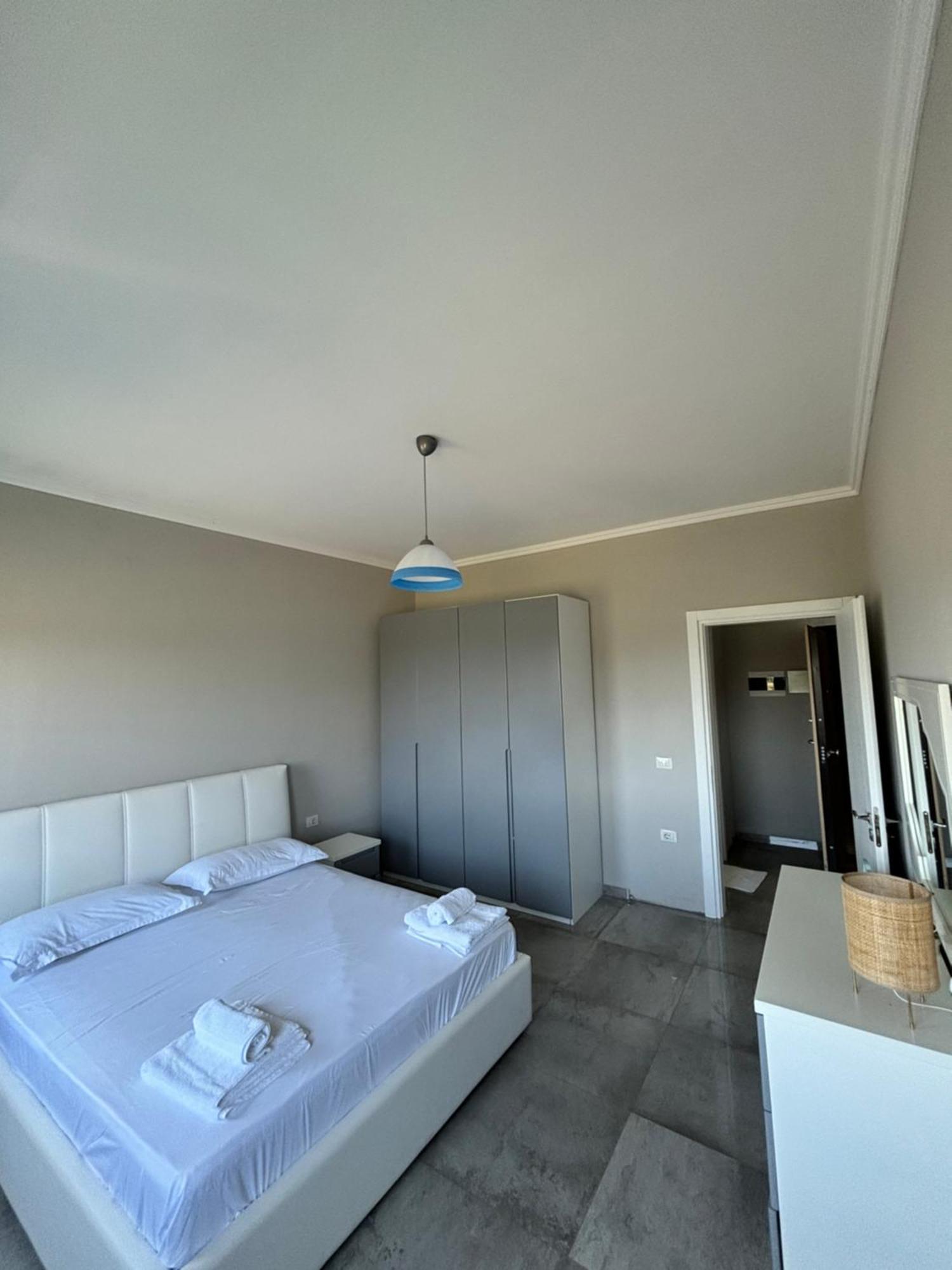 Emma'S Apartments Tirana Esterno foto